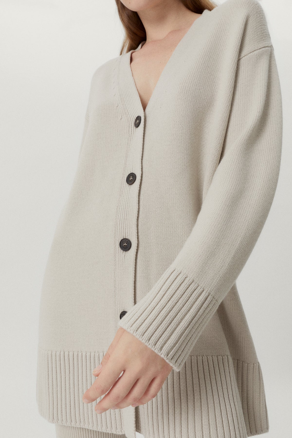 the merino wool oversize cardigan pearl