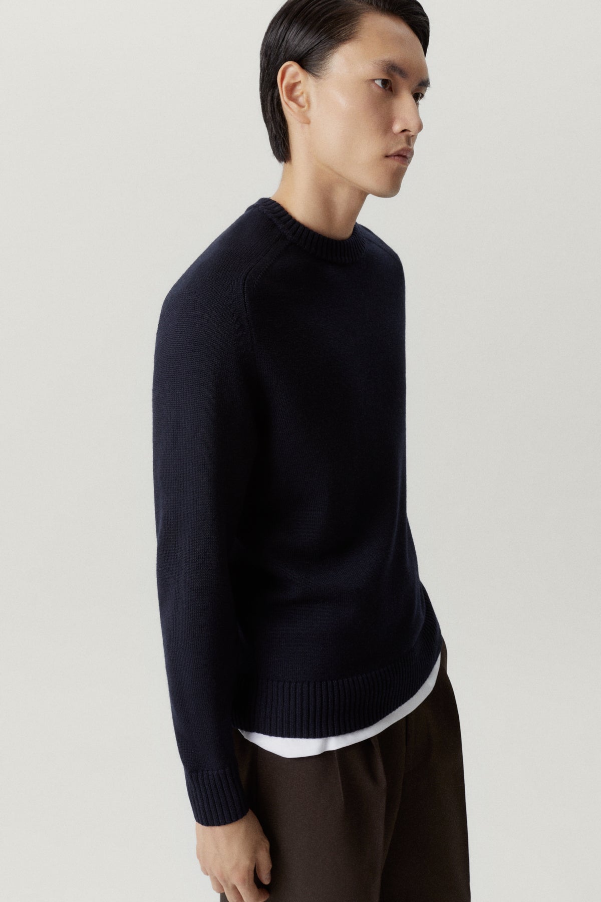 the merino wool saddle shoulder sweater oxford blue
