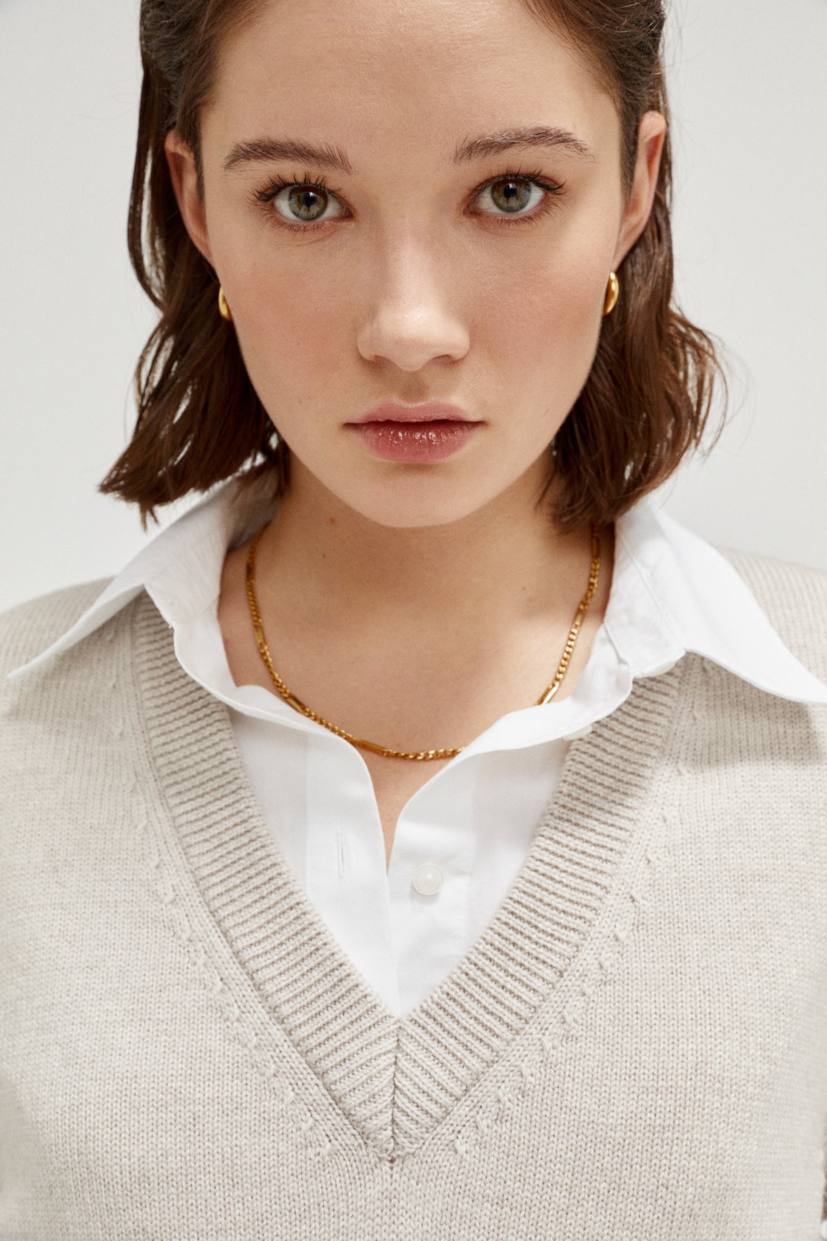 the merino wool vest  greige