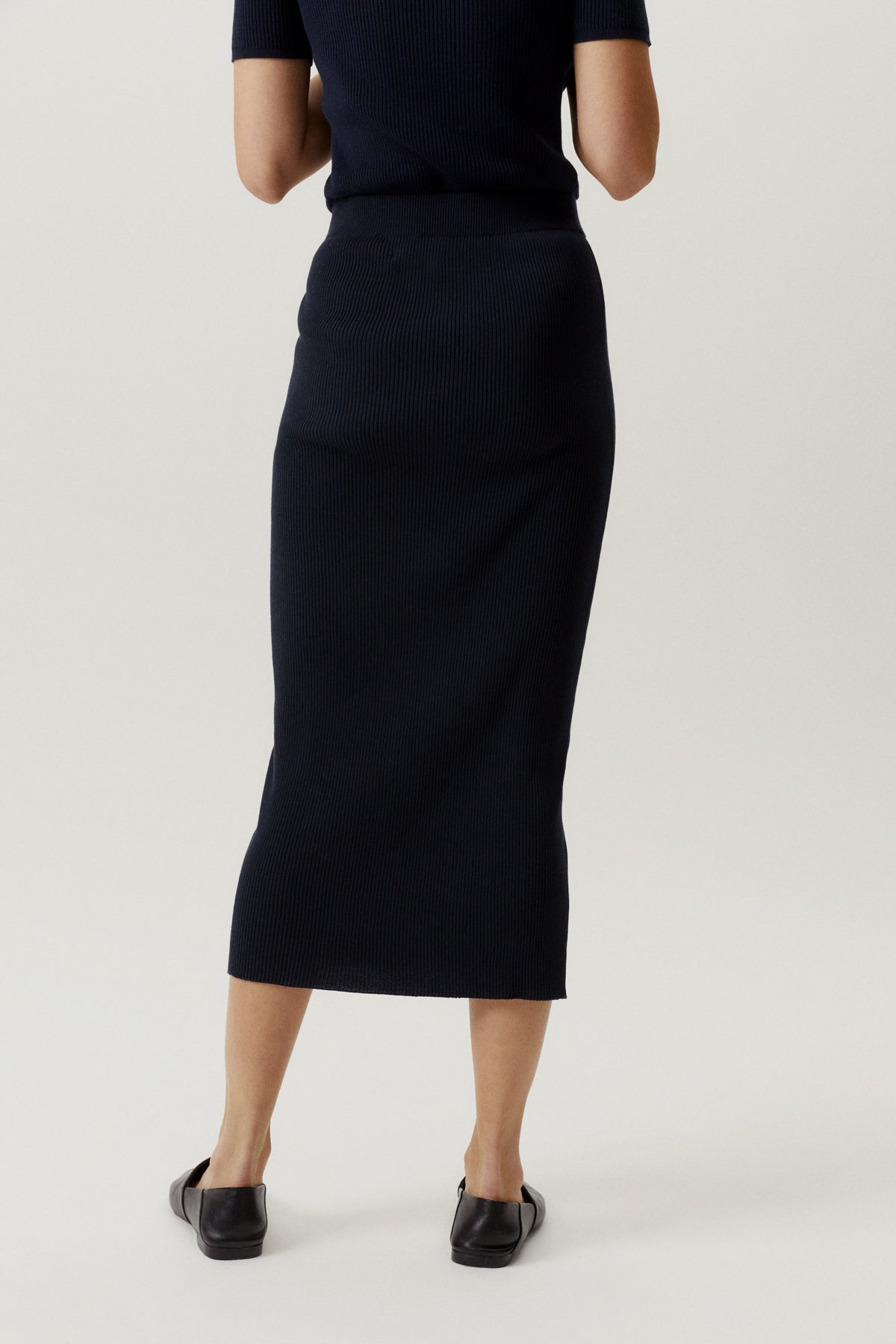 the organic cotton ribbed skirt deep blue