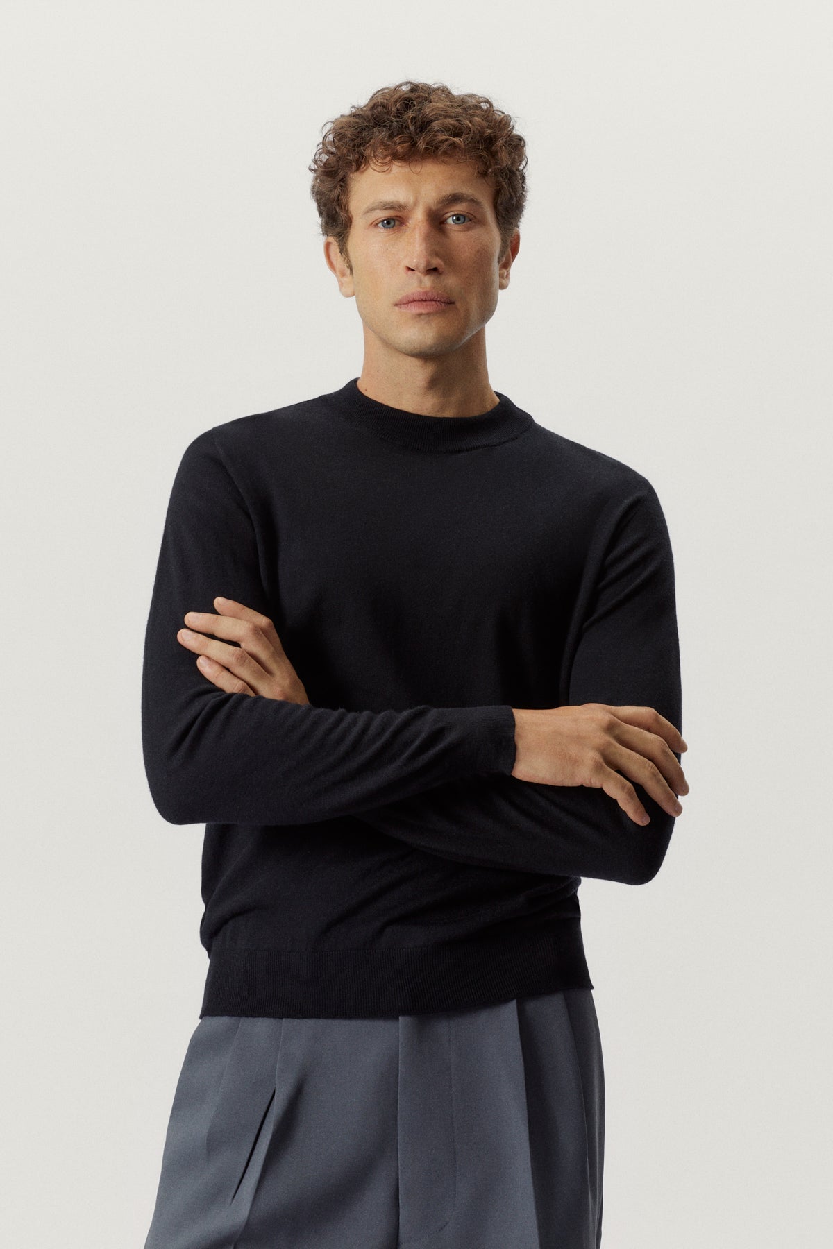 the ultrasoft wool mock neck black