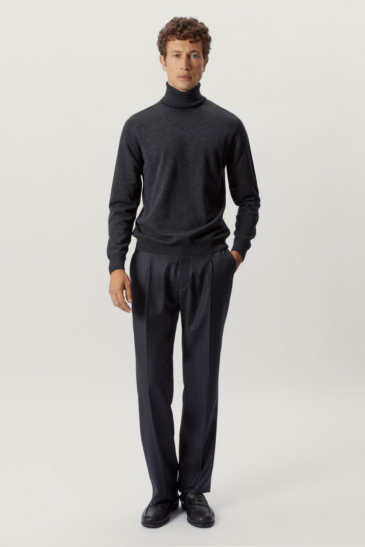 the wool tailored pants with pinces anthracite grey